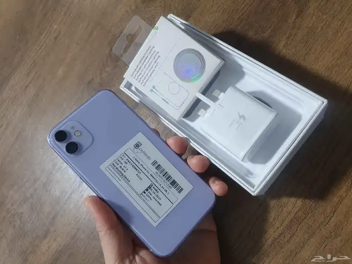 ايفون 11 اللون المميز 4