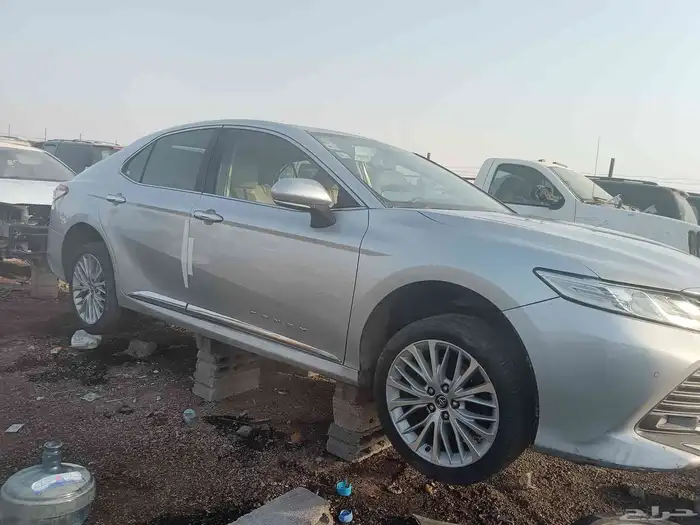 تشلح تويوتا كامري6سلندر مديل 2020 لبيع قطع غيار 2