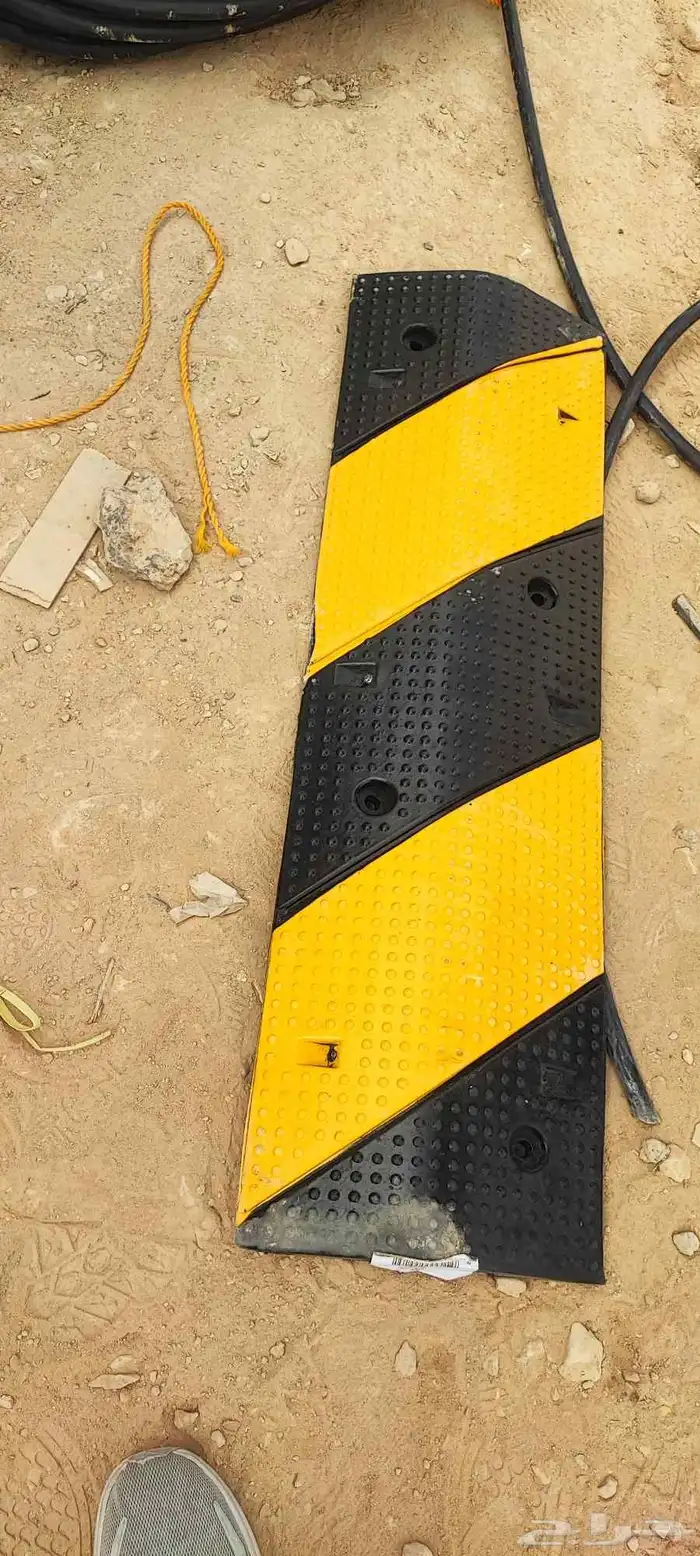 إعلان عن المطبات الصناعية من المطاط للشوارع 1