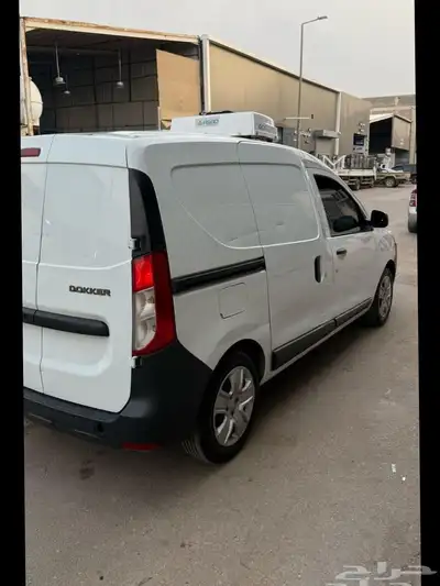 رينو دوكز ثلاجة للاجار 0