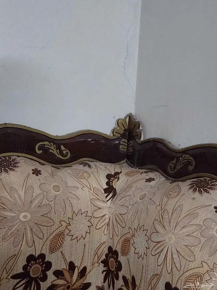 مجلس كنب نظيف مساحه 5 6 1