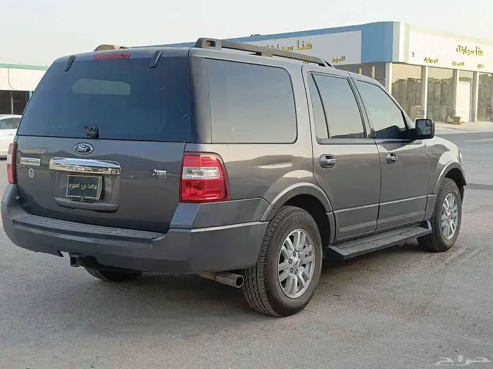 فورد اكسبيدشن موديل 2012 4