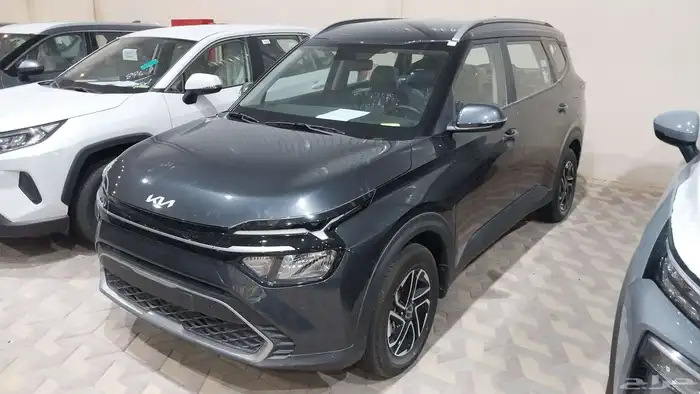 كيا كارنز نص فل 2024 لون رمادي 2