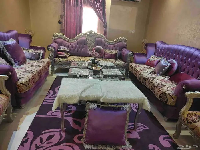 كنب وطاولات و سجاد مجلس مع سجاد ممر 0