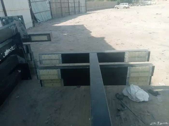 عمدان اناره لحدايق واستراحات طوله الوحده 6متر 1