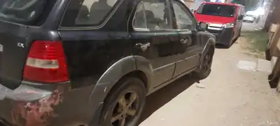 كيا سورنتو 2008 ممشى 239 من غير شروط. 4