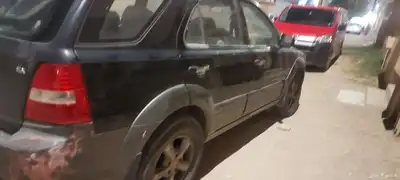 كيا سورنتو 2008 ممشى 239 من غير شروط. 3