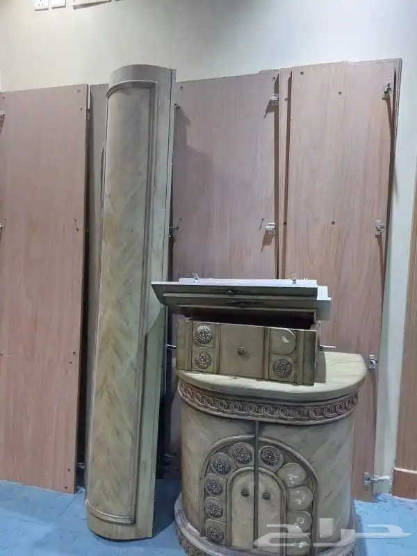 عصافير للبيع وأشياء أخرى كمان ارجو الاتصال على الجوال 6