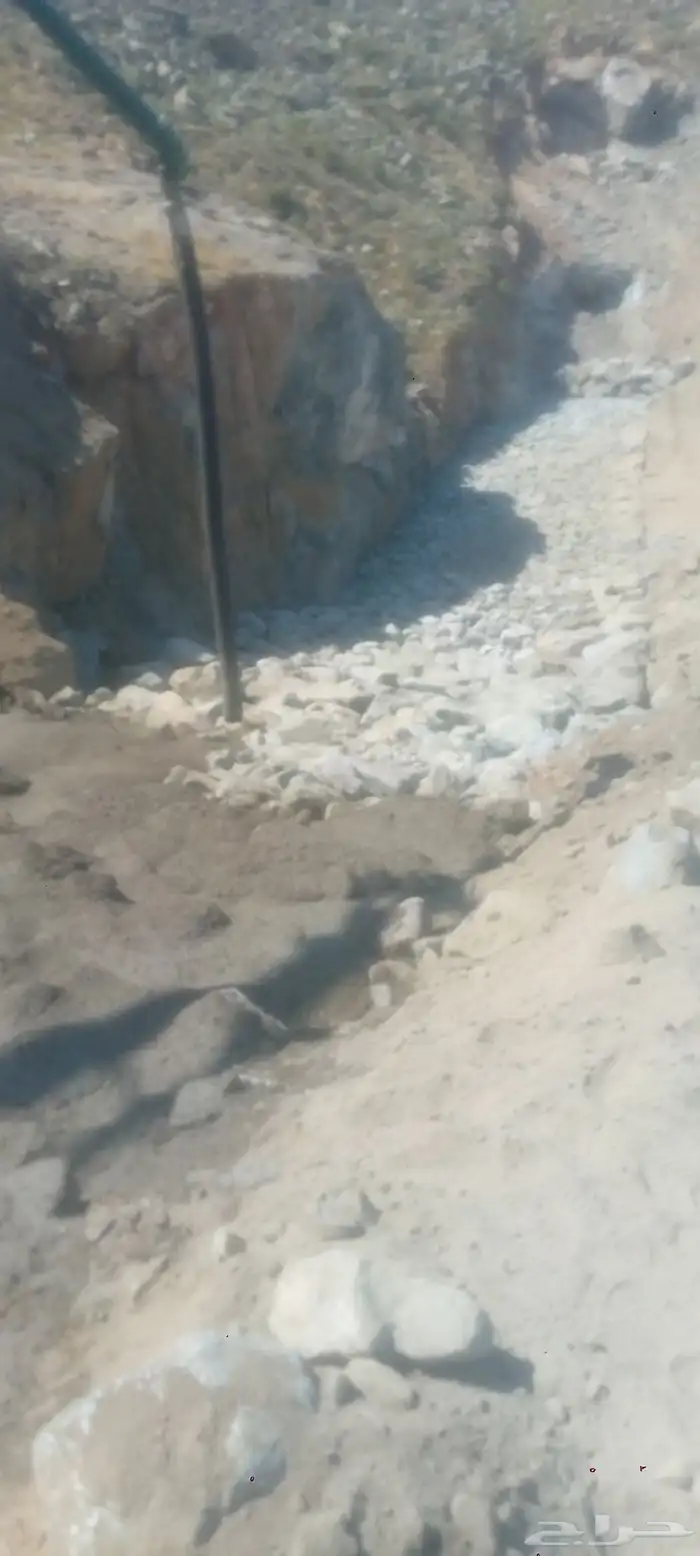 معدات بجميع أنواعها وبناء الحجر الطبيعي 2