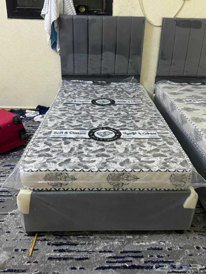 single beds with mattressess 6