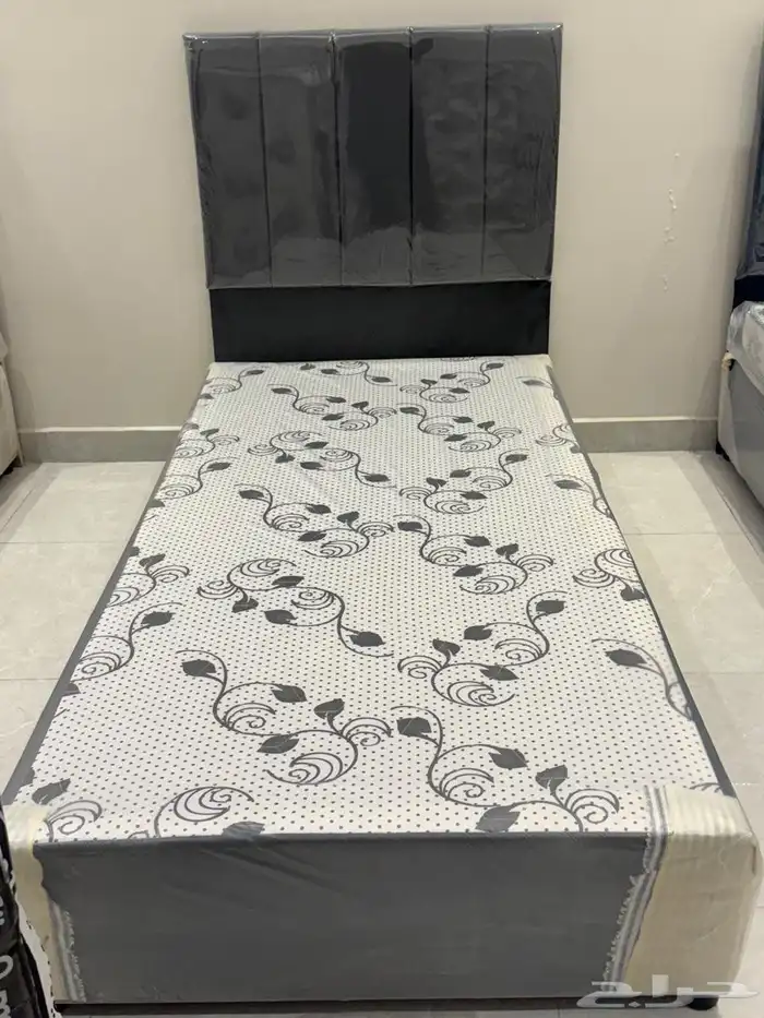 single beds with mattressess 7