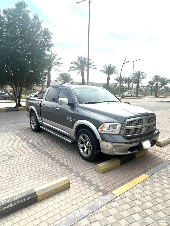 دوج رام 1500 لارامي فل كامل موديل 2013 بنزين 0
