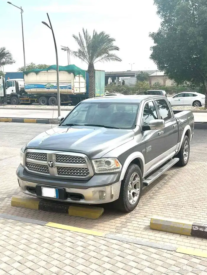 دوج رام 1500 لارامي فل كامل موديل 2013 بنزين 2