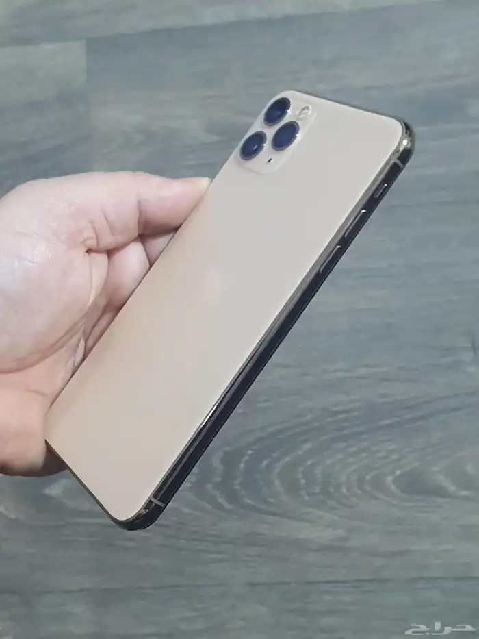 ايفون 11 بروماكس 256 ذهبي 9