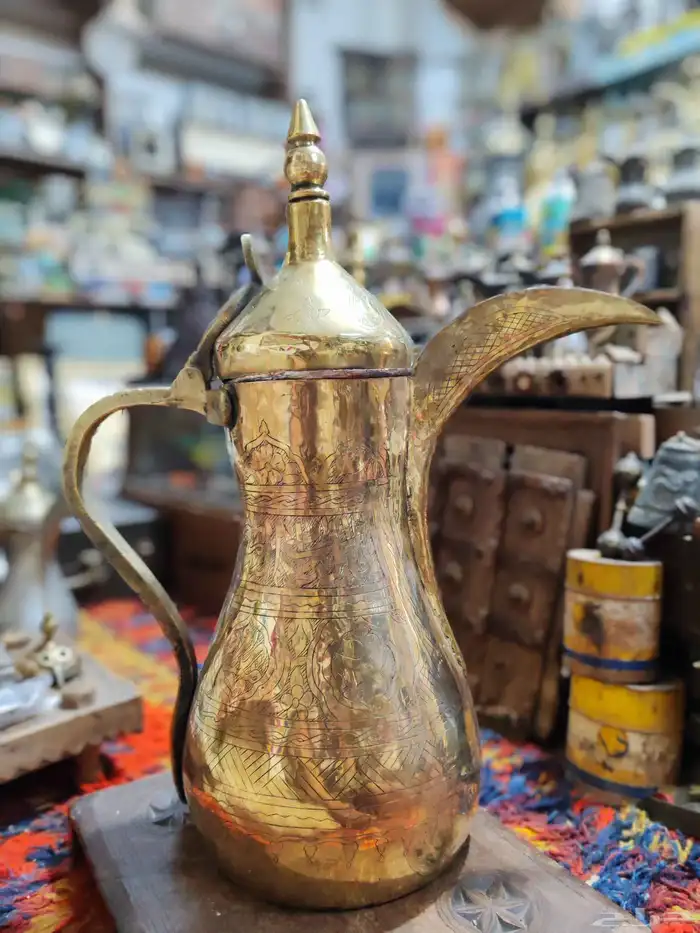 دلة رسلانية منقوشة بالكامل حجم كبير 68سم 1