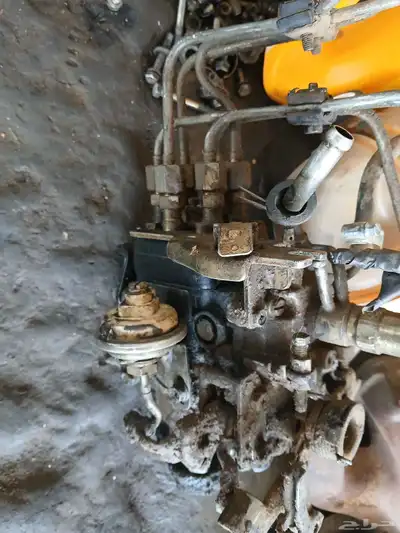 السلام عليكم البيع ماكينه ديزل TD42 بترول نيسان 4