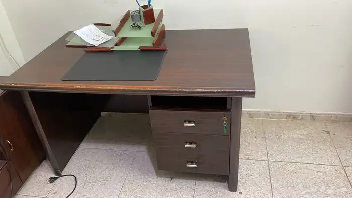 طاولة مكتب عمل 1