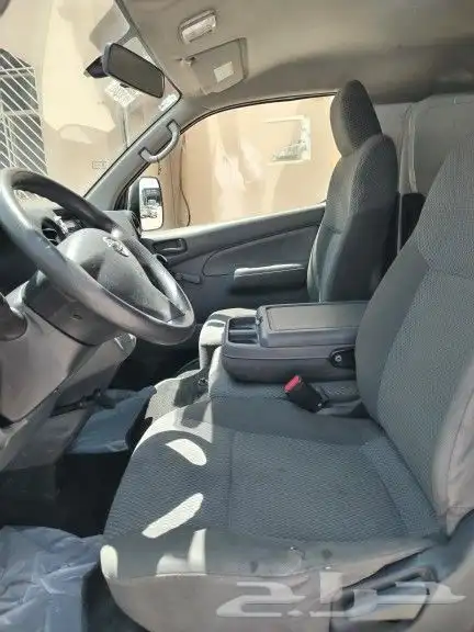 باص نيسان اوفان 2021 11
