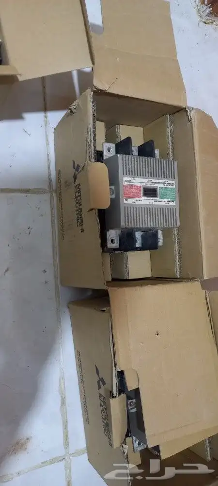 مفاتيح كهرباء حجم 100نبير وحجم 200نبير 1