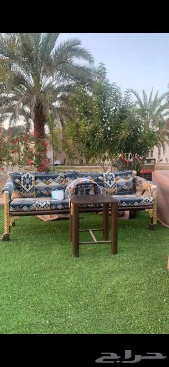 كراسي حديد 1