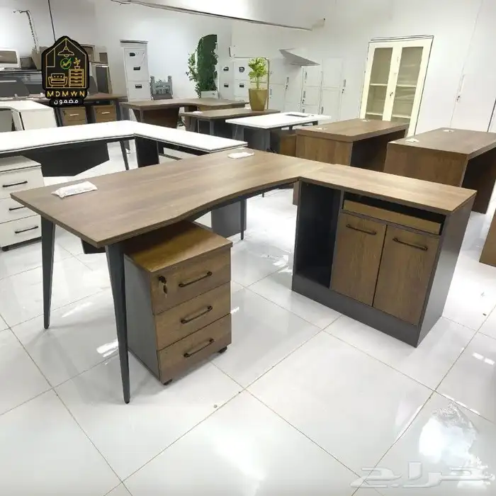 مكاتب عصرية بتصاميم مميزة 24