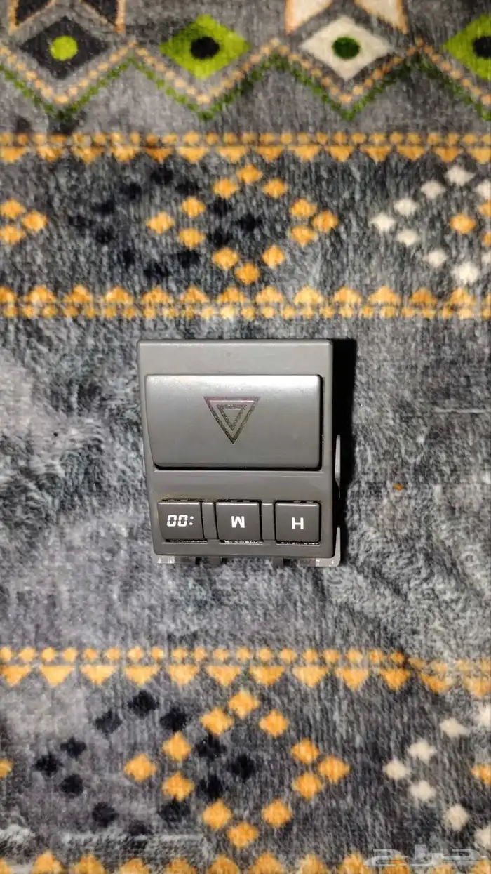 السلام عليكم قطع كامري للبيع من 2007 الى 2011 3