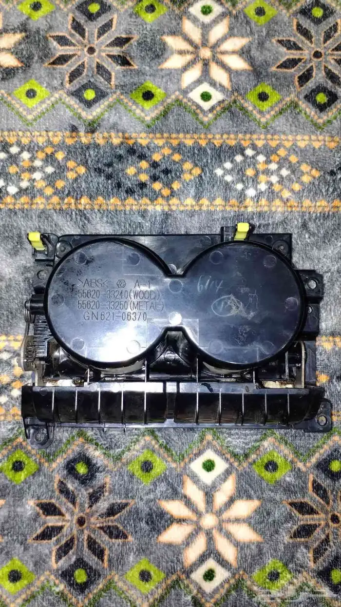 السلام عليكم قطع كامري للبيع من 2007 الى 2011 5