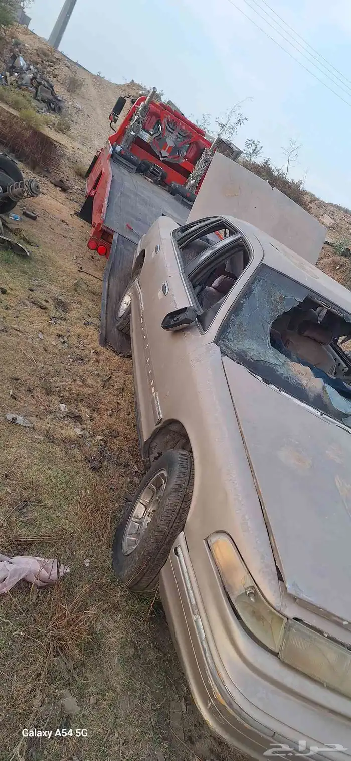 فورد 97 بدون قير ومكينه والقطع الباقي موجوده دفرنس موجود 1