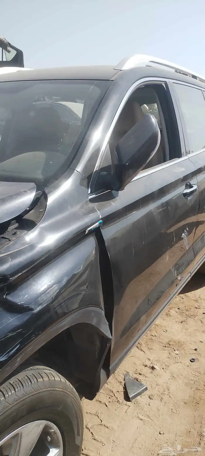 متوفر قطع غيار MG RX8 1