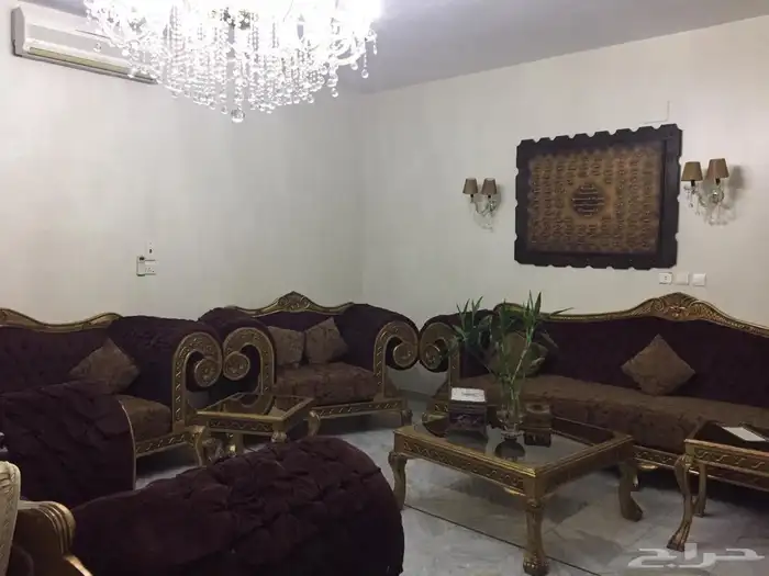 كنب مستخدم نضيف للبيع 0