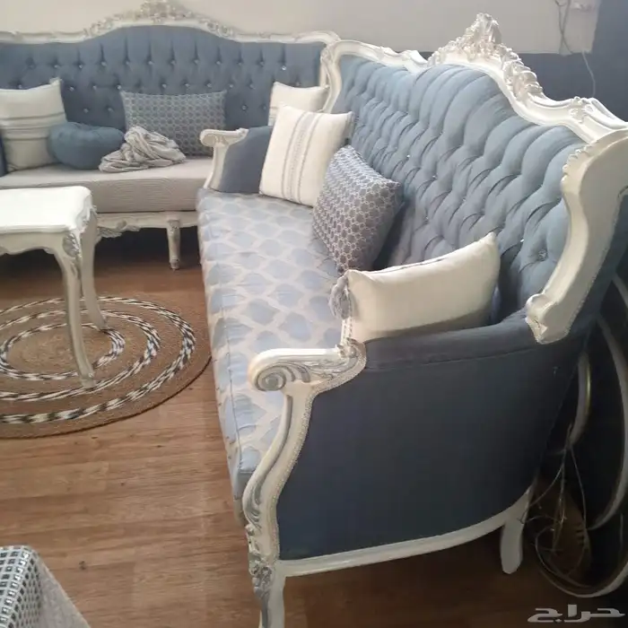 للبيع كنب نظيف استعمال سنه كبيرة عدد2 مع واحدة صغيرة مع ستار 0