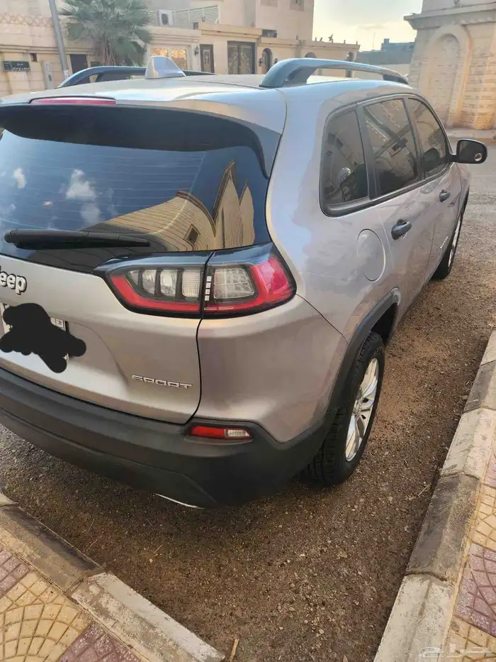 جيب شيروكي سبورت 5