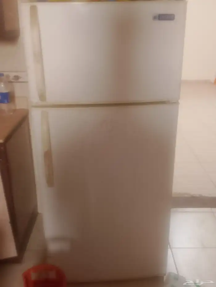 ثلاجة 2 باب للبيع بحالة جيدة 1