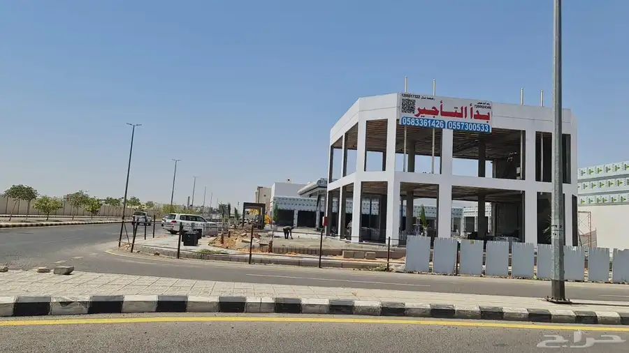 درايف ثرو داخل محطة بنزين مساحه 170 مزانين 0