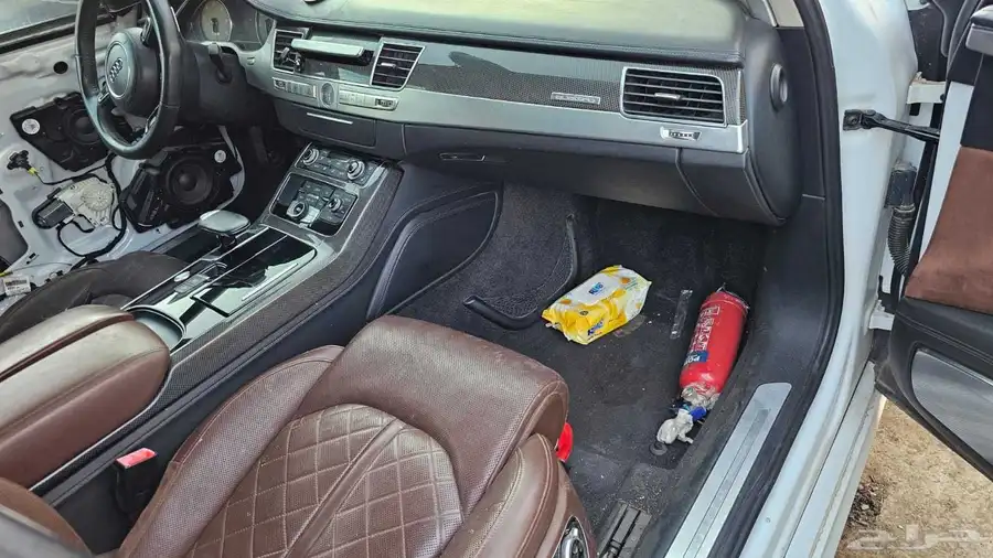 تشليح قطع Audi S8 1