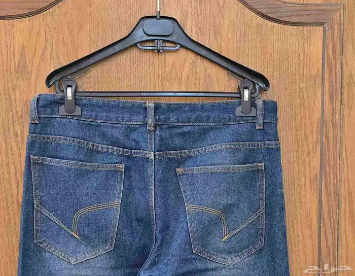 بنطلون جينز أزرق. م ستعمل مرات قليلة 1