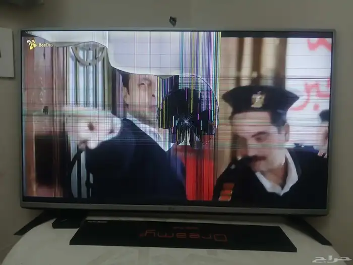 شاشه LG مكسوره بدون ريموت 1