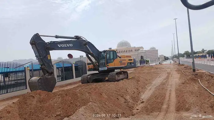 بوكلين فولفو 480 للايجار بكت فقط 0