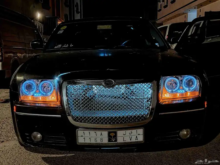 Chrysler c300 American 6 سلندر 9