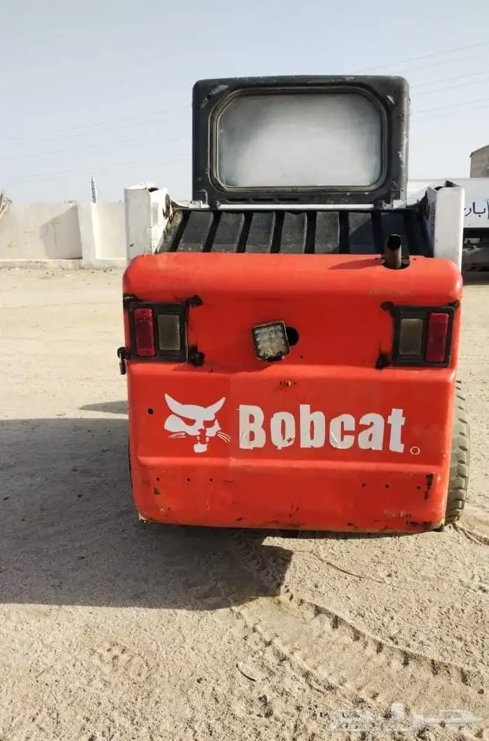 للبيع بوبكات بوبكات موديل 2003 مكينة طرمبات على الشرط 1