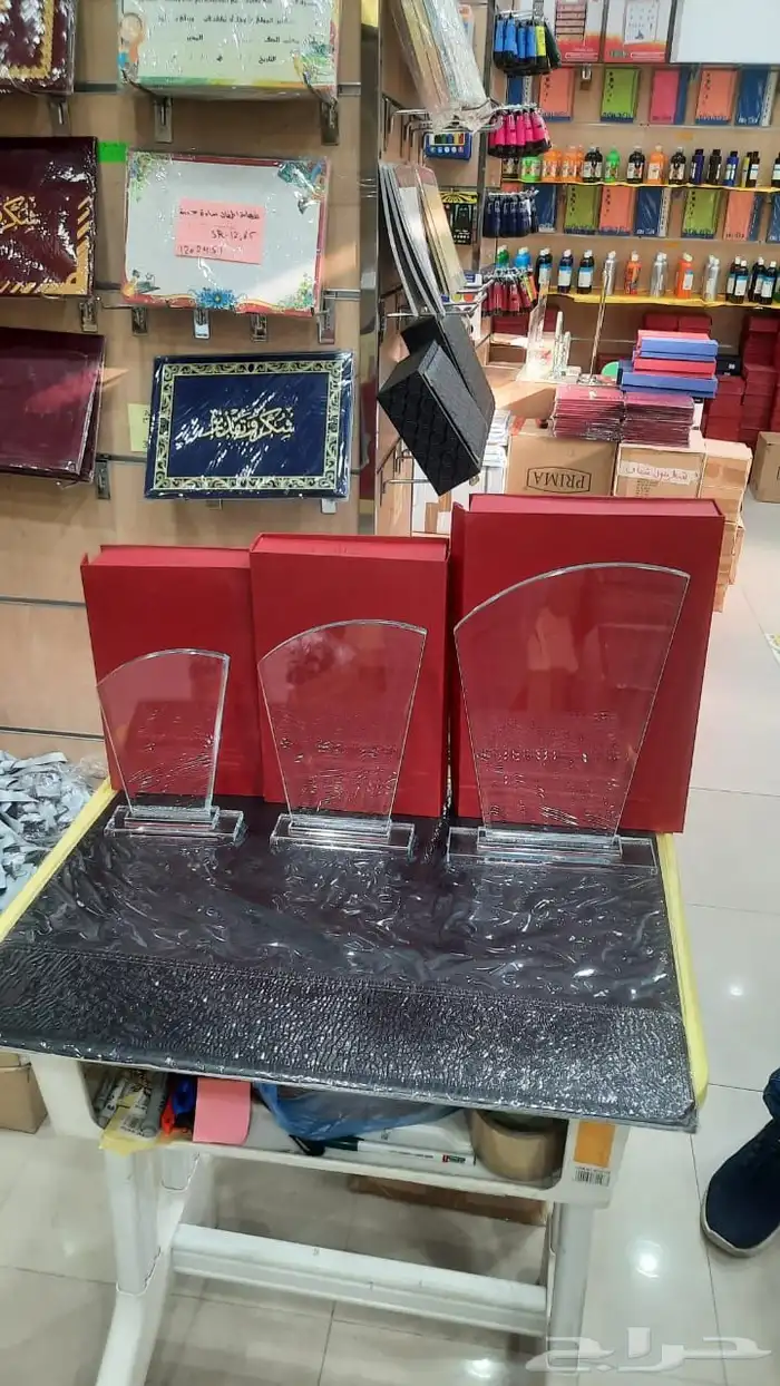 أسوار بنر ستيكر مطبوعات لوحات كلادينج كروت اكياس بوكسات 30