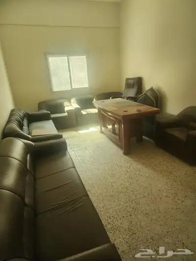 مكاتب مستخدمه مع الكنبات تم البيع 8