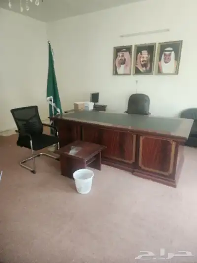 مكاتب مستخدمه مع الكنبات تم البيع 0