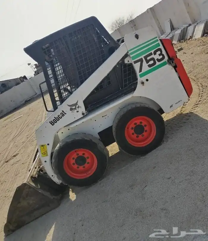 للبيع بوبكات بوبكات موديل 2003 مكينة طرمبات على الشرط 0