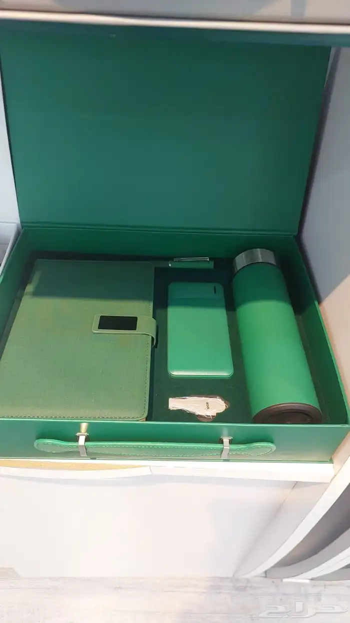 أسوار بنر ستيكر مطبوعات لوحات كلادينج كروت اكياس بوكسات 16