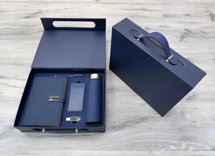 أسوار بنر ستيكر مطبوعات لوحات كلادينج كروت اكياس بوكسات 11