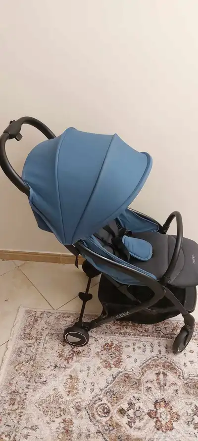 عربية اطفال مع كرسي اطفال مخصص للسيارة 0