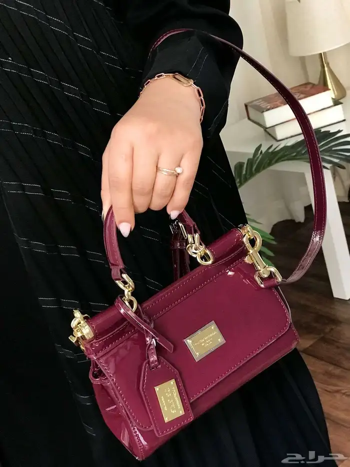 توفرت من جديد دولتشي جبانا D. G لمعه وعنابي مع الملحقات 9