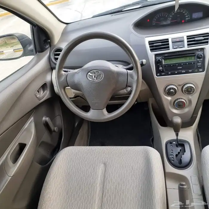 تويوتا يارس 2012 جير اتوماتيك 5