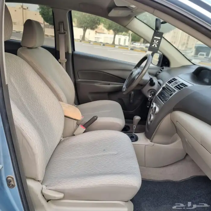 تويوتا يارس 2012 جير اتوماتيك 22